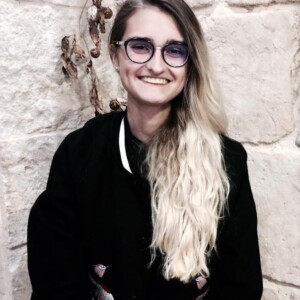 DMLA Nimes-verres Essilor Nimes-opticien de proximite-opticien Nimes-lunettes pour enfants Nimes-lunettes de vue Nimes-optometrie Gard-lentilles de contact Nimes-lunettes pour bebes Gard-opticien pour enfants Gard